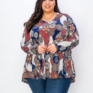 New Curvy Lovey Paisley Vneck Top